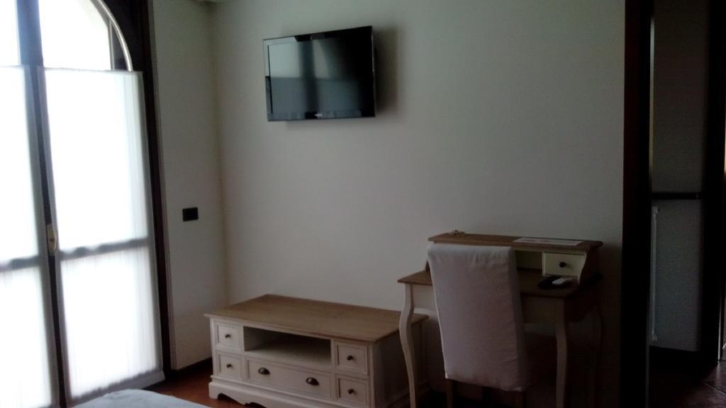 Crespi House Bed & Breakfast Parabiago Room photo